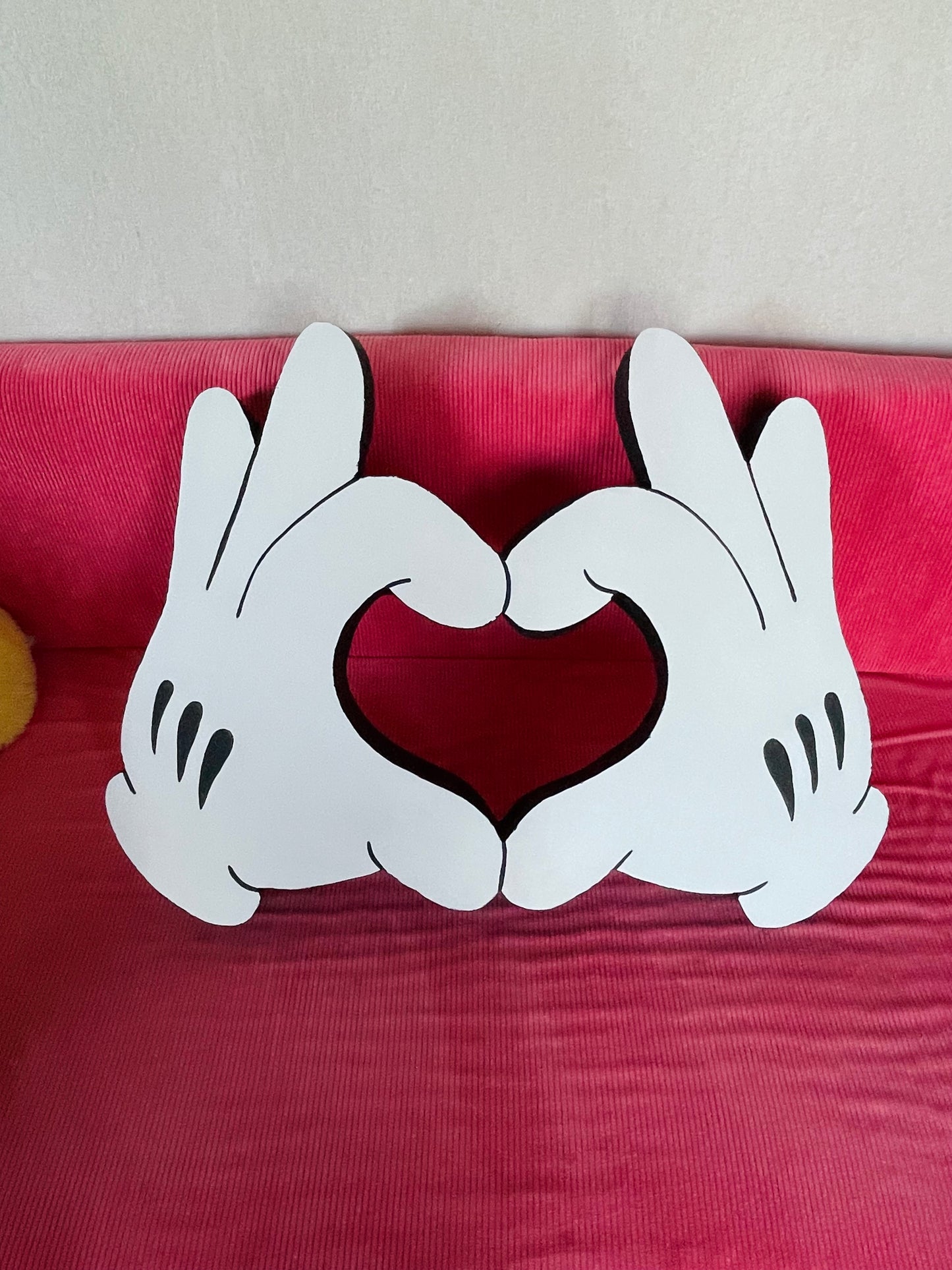 MAINS EN COEUR