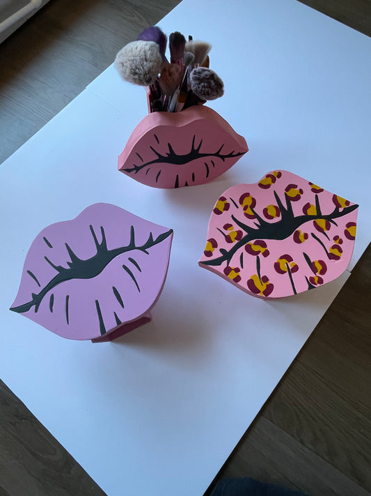 BOUCHE AVEC RANGEMENT